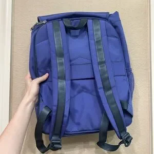 Vera Bradley | Bags | Vera Bradley Lighten Up Daytripper  display picture 1